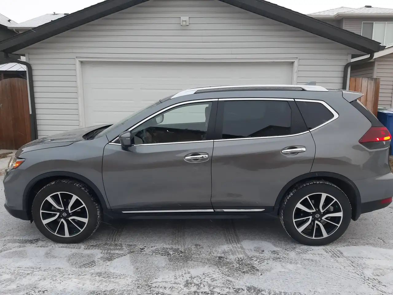 Nissan Rogue снимка Nissan Rogue