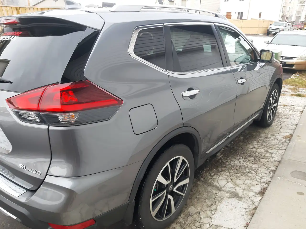 Nissan Rogue снимка Nissan Rogue