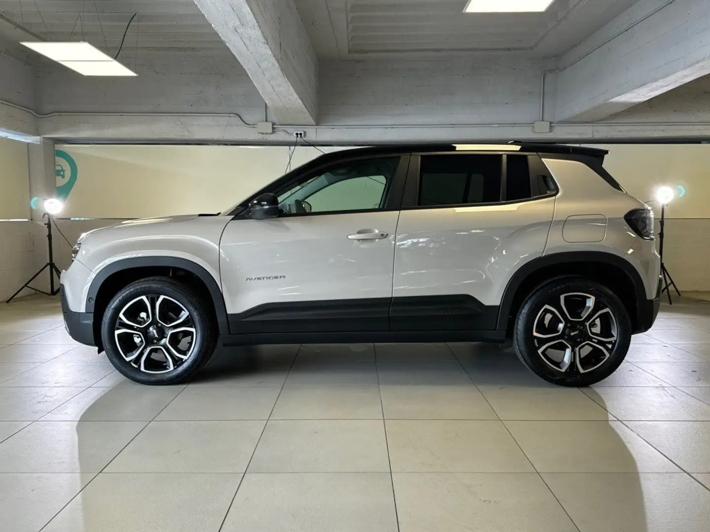 Jeep Avenger 1.2 Turbo Summit Gris - 2