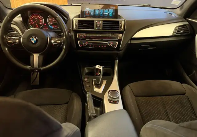 BMW 1 Series view 5