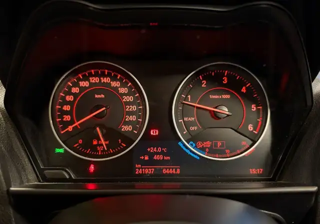 BMW 1 Series view 13