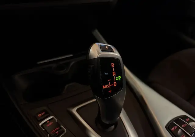 BMW 1 Series view 8