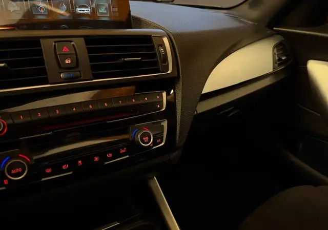 BMW 1 Series view 7