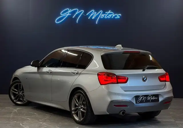BMW 1 Series view 3