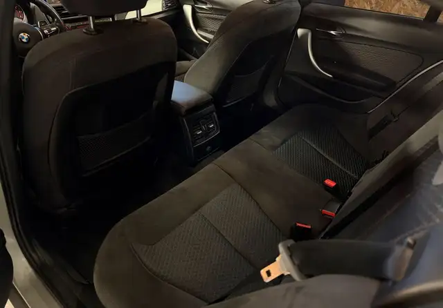BMW 1 Series view 12