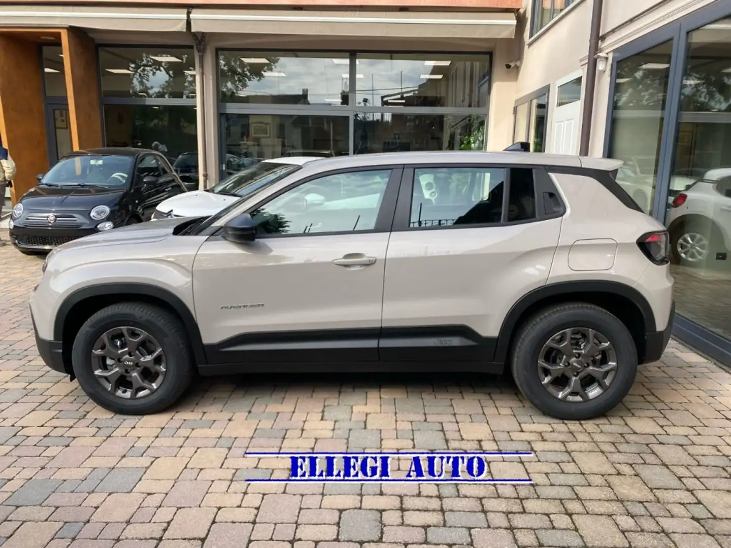 Jeep Avenger PROMO FINANZ 1.2 Turbo Longitude KM 0 Beige - 1