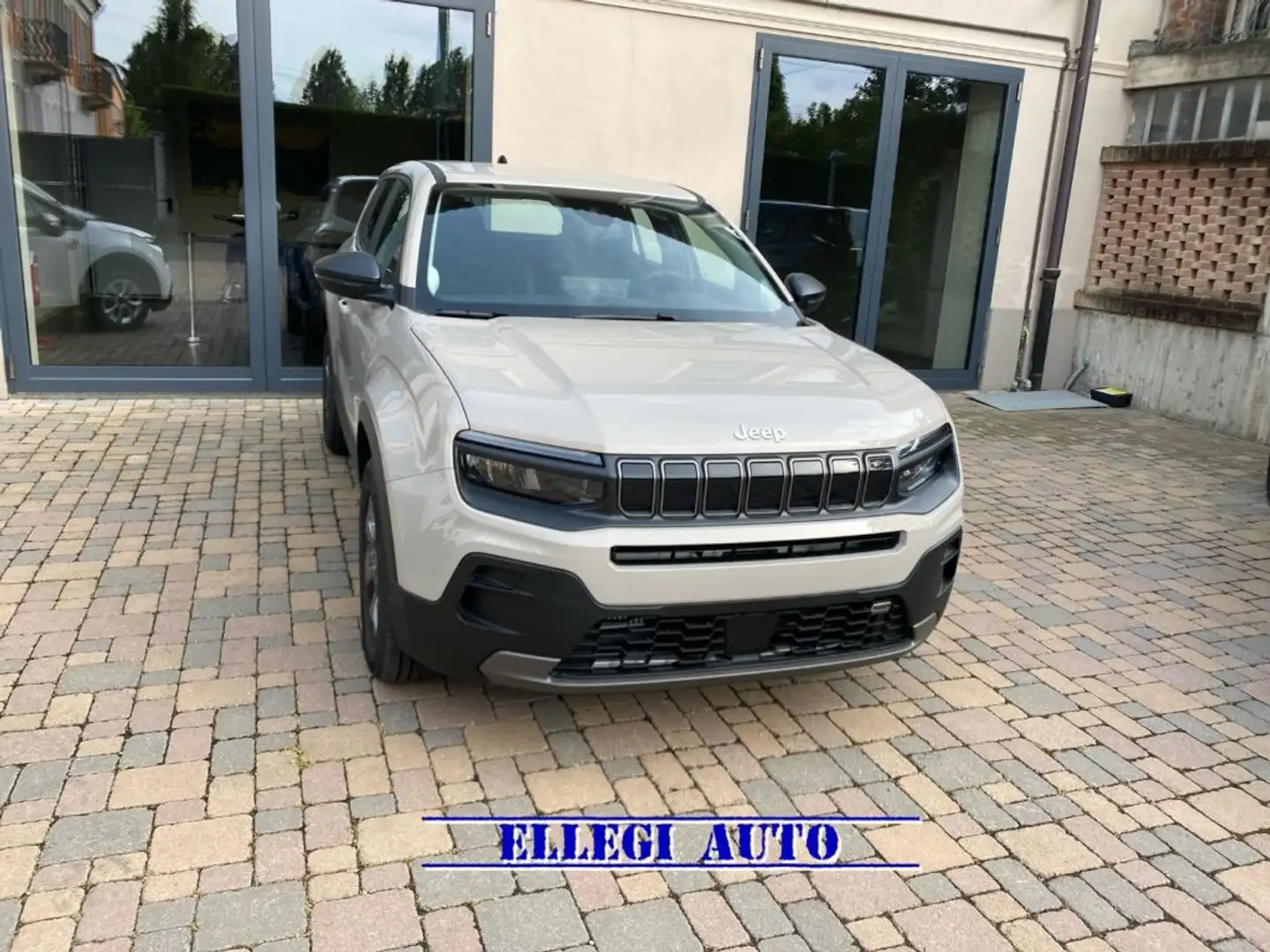 Jeep Avenger PROMO FINANZ 1.2 Turbo Longitude KM 0 Beige - 2