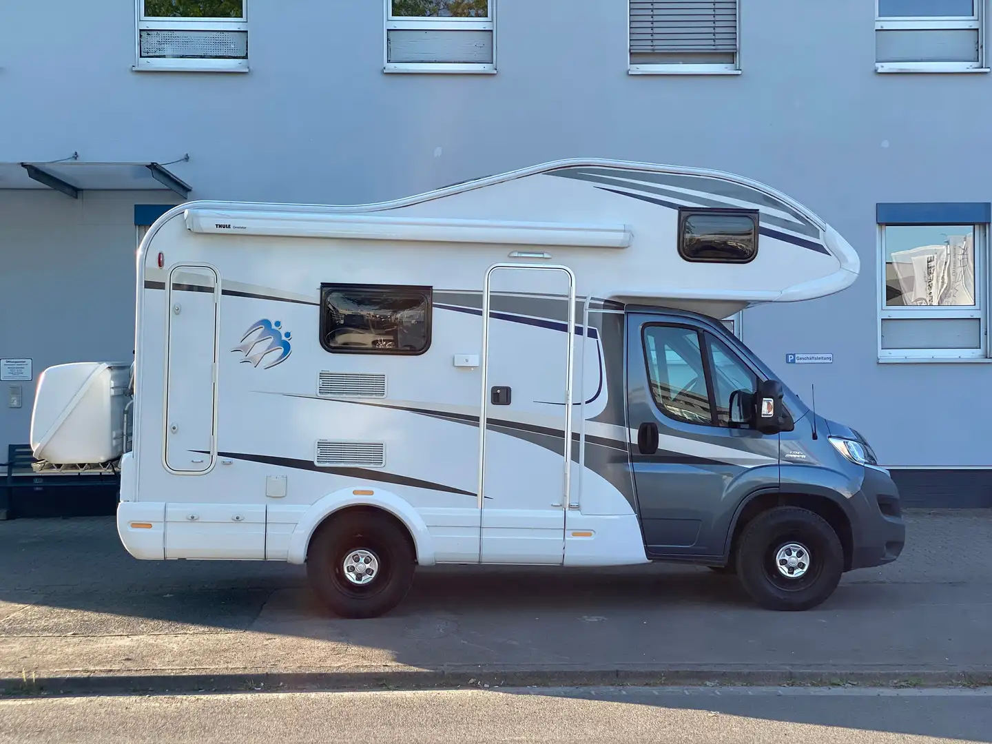 Knaus Sky Traveller 500D 1.HAND* Heckbox* Grigio - 1