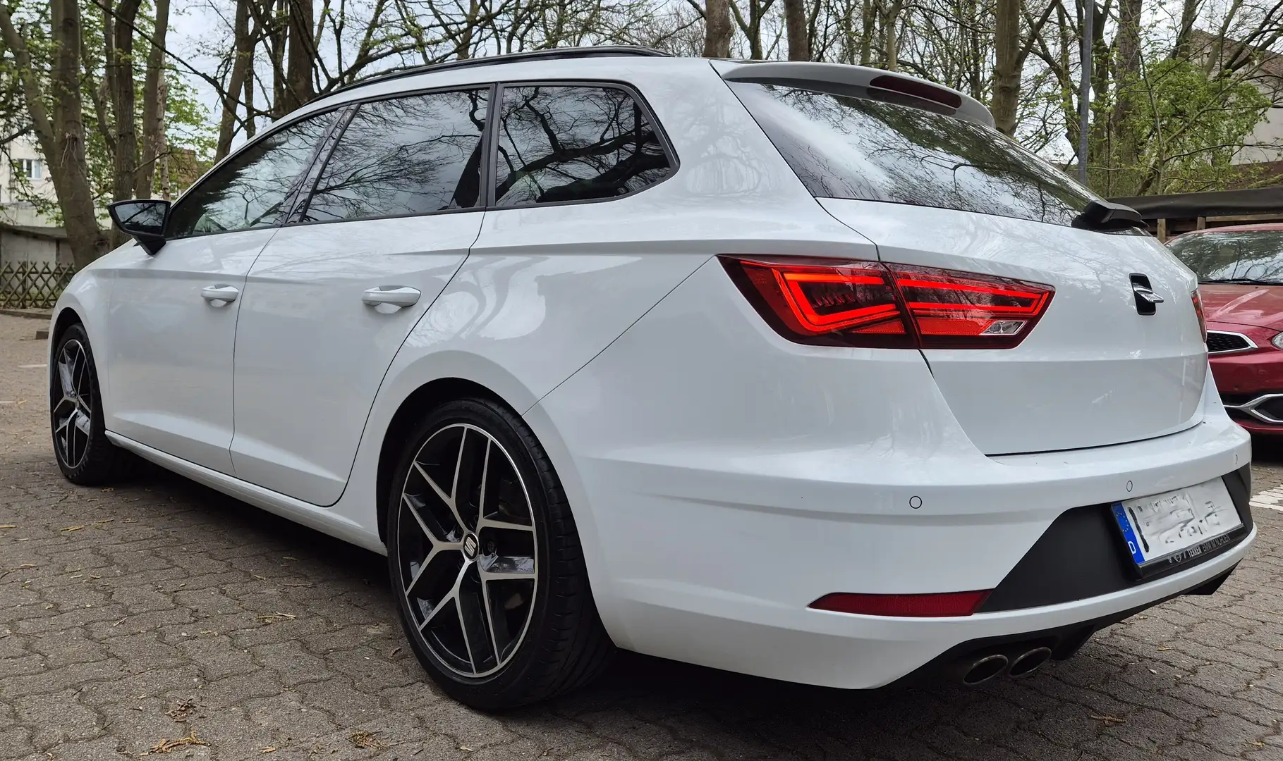 SEAT Leon Leon ST Diesel ST 2.0 TDI DPF DSG FR Blanc - 2