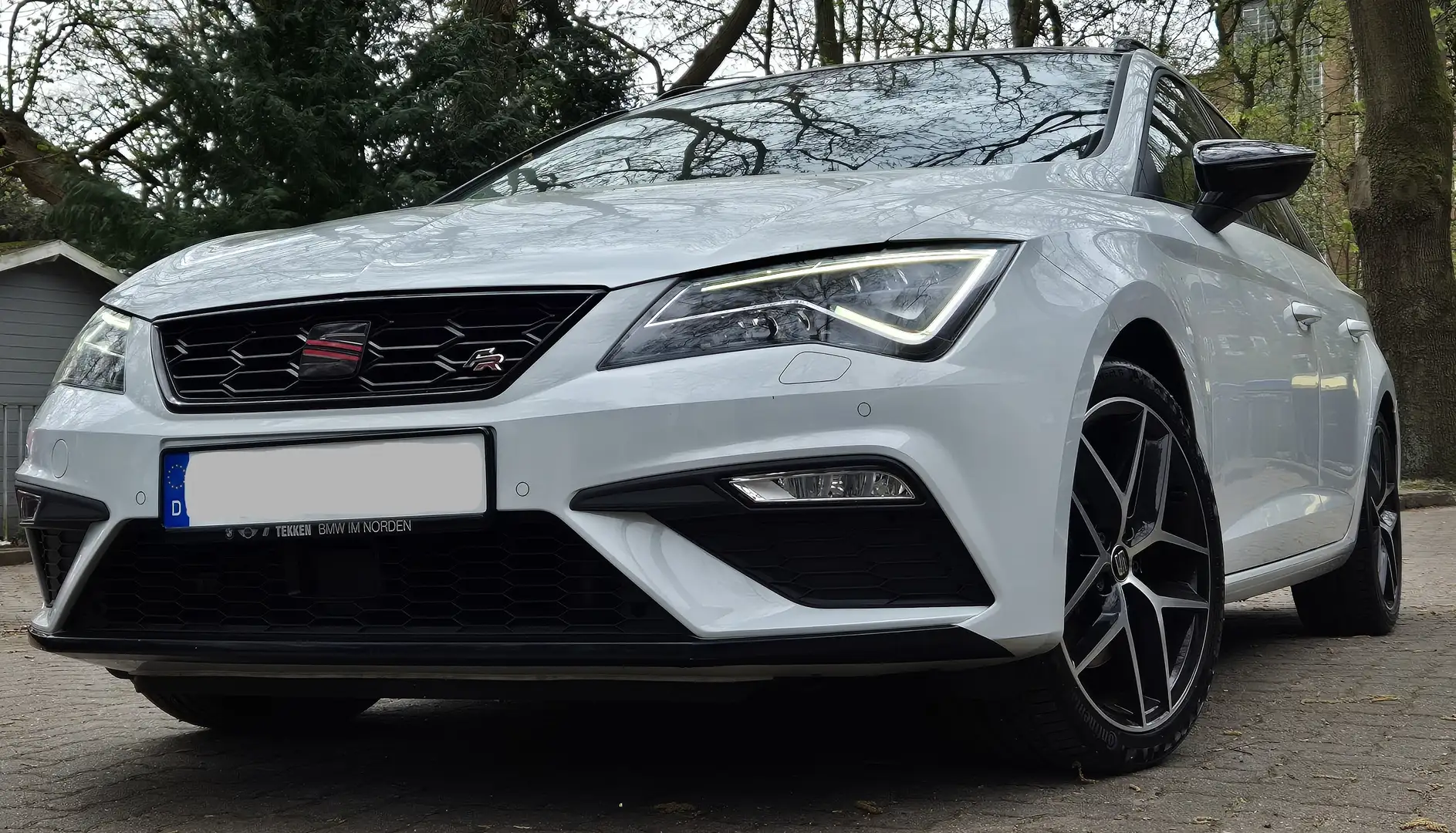 SEAT Leon Leon ST Diesel ST 2.0 TDI DPF DSG FR Blanc - 1