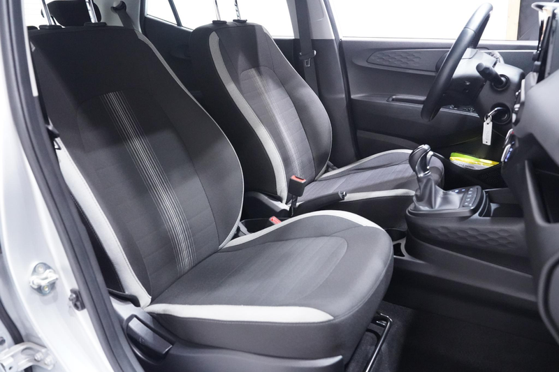 Hyundai i10 1.0 Trend Apple Carplay Navi Airco PDC Achter Stuu — photo 39