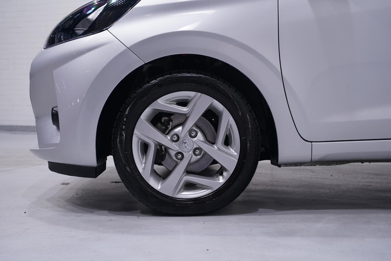 Hyundai i10 1.0 Trend Apple Carplay Navi Airco PDC Achter Stuu — photo 9