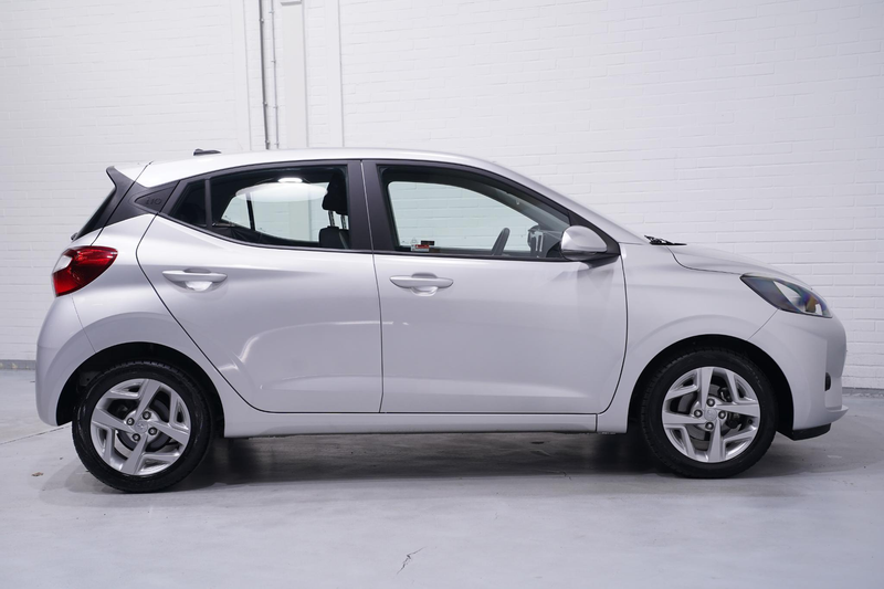 Hyundai i10 1.0 Trend Apple Carplay Navi Airco PDC Achter Stuu — photo 8