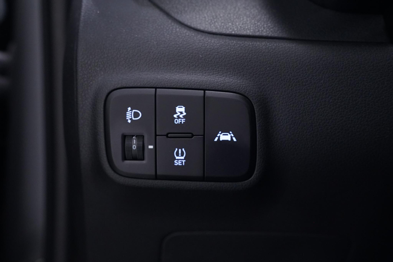 Hyundai i10 1.0 Trend Apple Carplay Navi Airco PDC Achter Stuu — photo 25