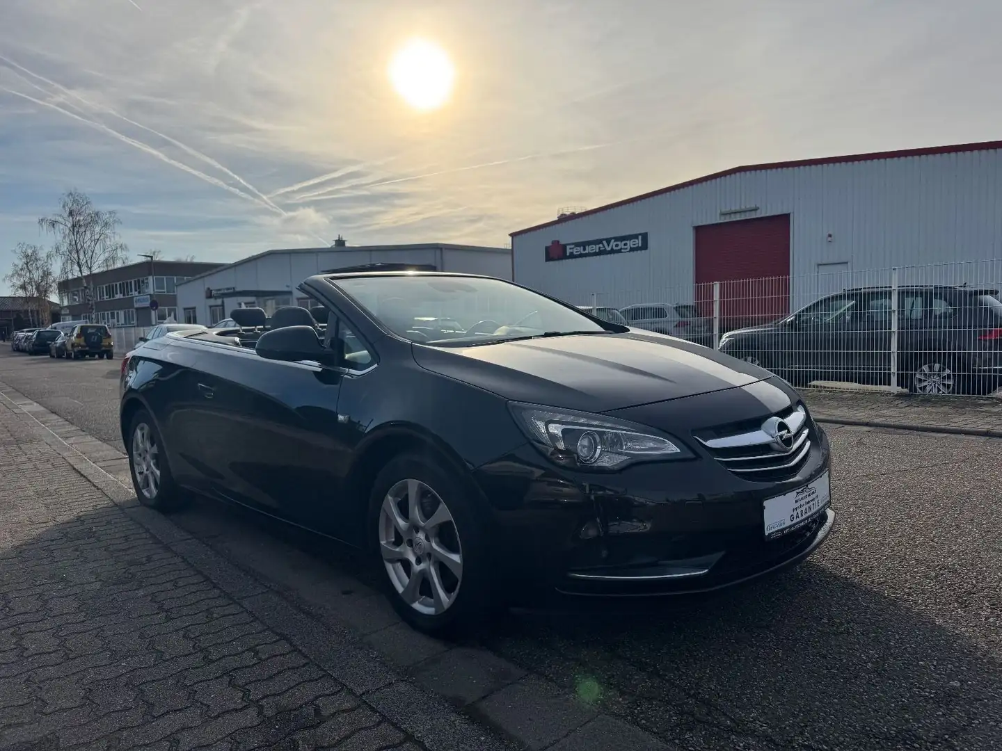 Ford Focus Cabrio Black Magic TÜV NEU Garantie Noir - 2