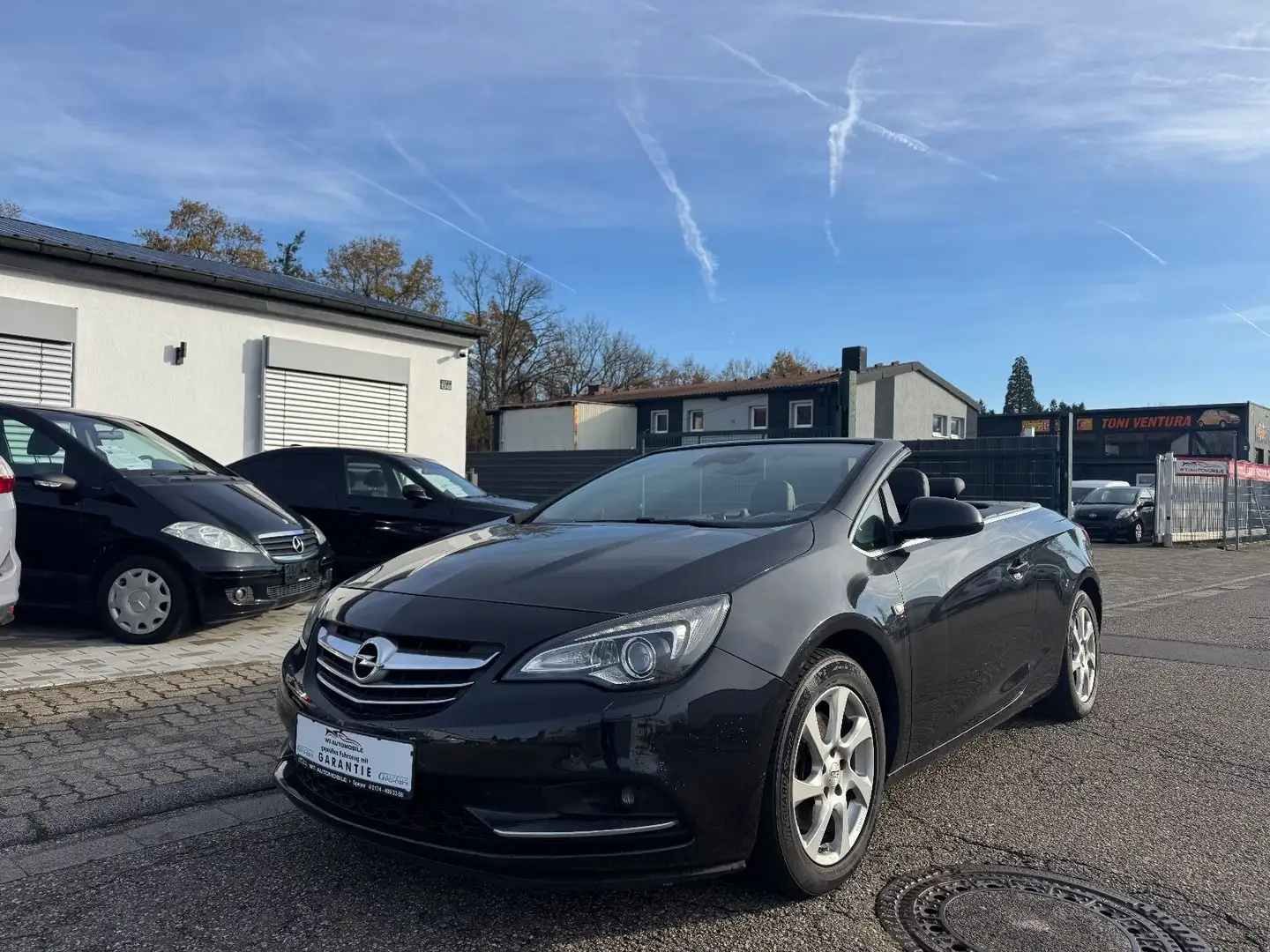 Ford Focus Cabrio Black Magic TÜV NEU Garantie Noir - 1