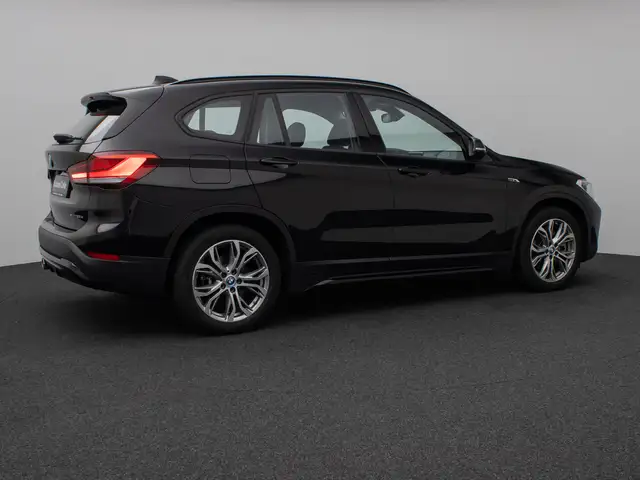 BMW X1 view 6