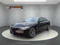 Alfa Romeo Giulia Super 2,2 150 AT RWD Schwarz - thumbnail 1
