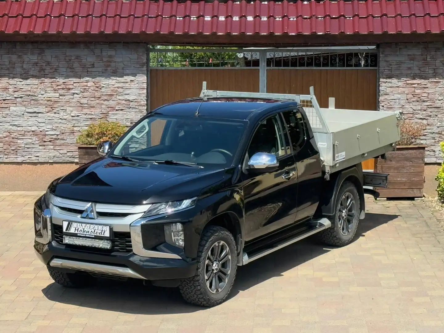 Mitsubishi L200 Plus Club Cab 4WD *Dreiseitenkipper* Schwarz - 1