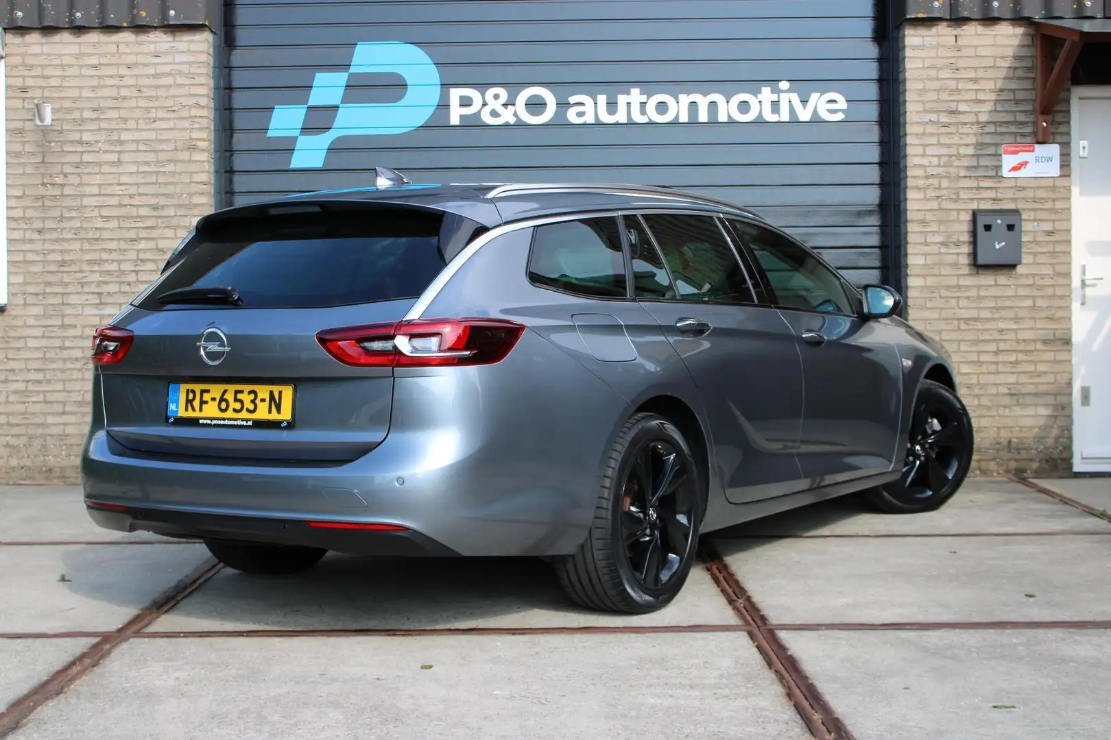 Opel Insignia Sports Tourer 1.5 Turbo Innovation Panoramadak Grijs - 2