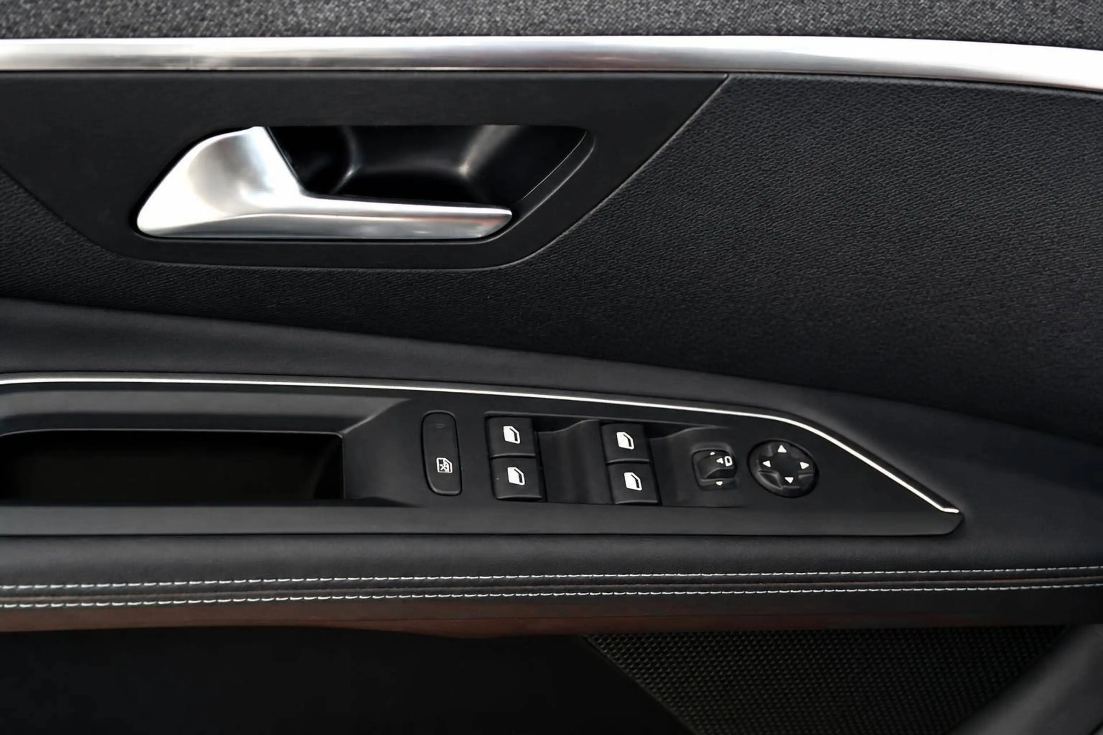 Peugeot 3008 Crossway*Kamera*Navi*DAB* — photo 12
