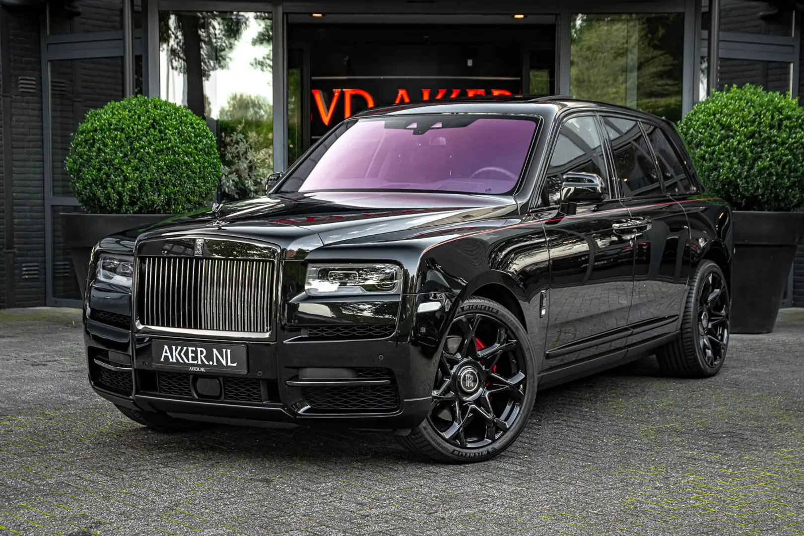 Rolls-Royce Cullinan BLACK BADGE HEADUP+PANO.DAK+TOPVIEW+23INCH+MASSAGE Nero - 1