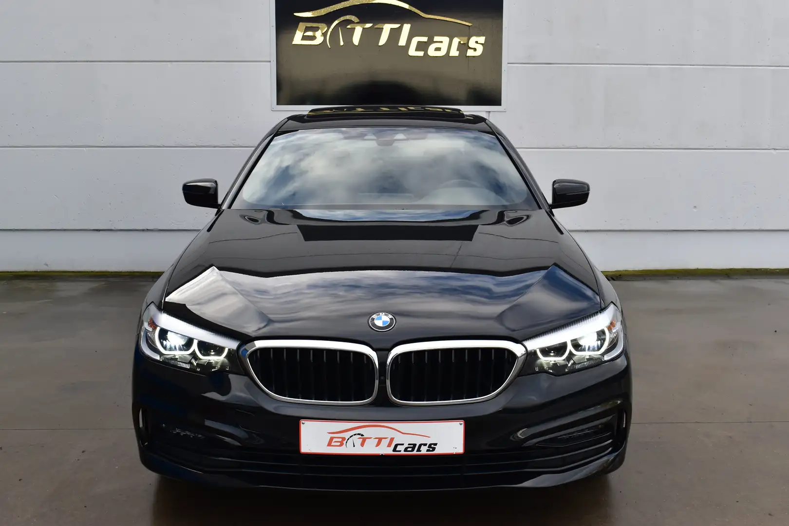 BMW 520 2.0iA* Sport-line* Leder* Panodak* Virt. cockpit* Zwart - 2
