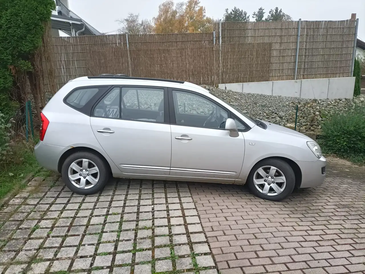 Kia Carens