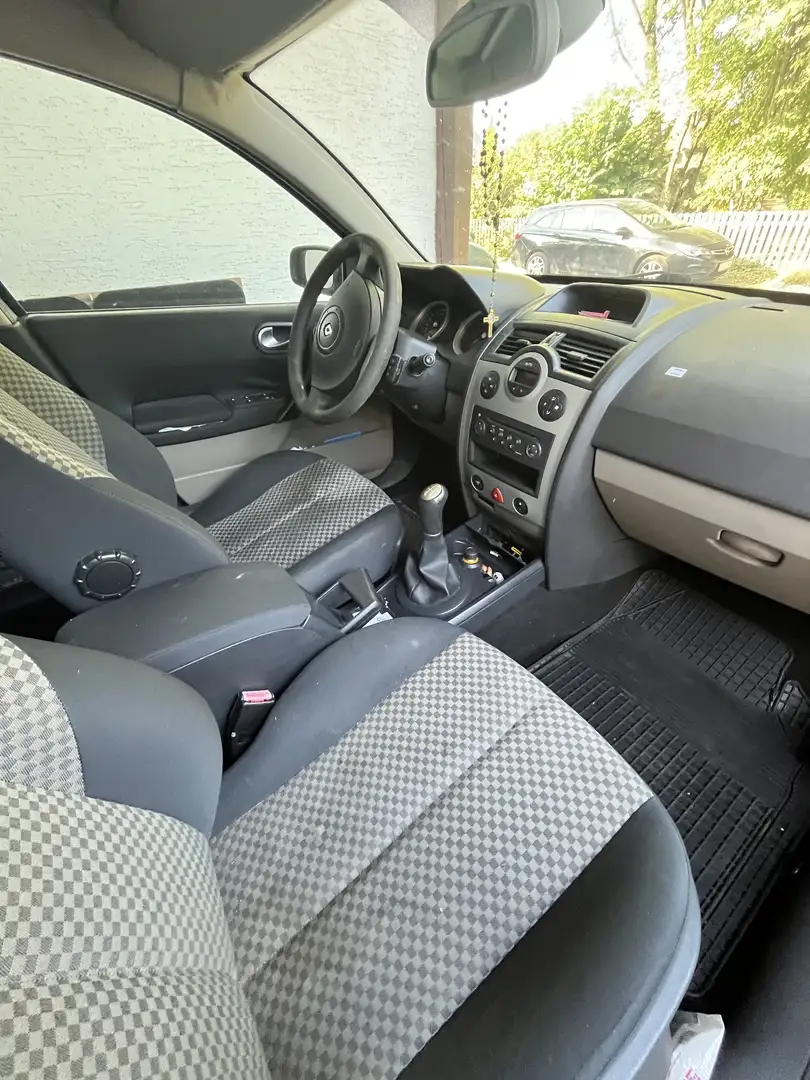Renault Megane 1.5 dCi Ausstattungslinie TBA (Bastler Auto) - 2