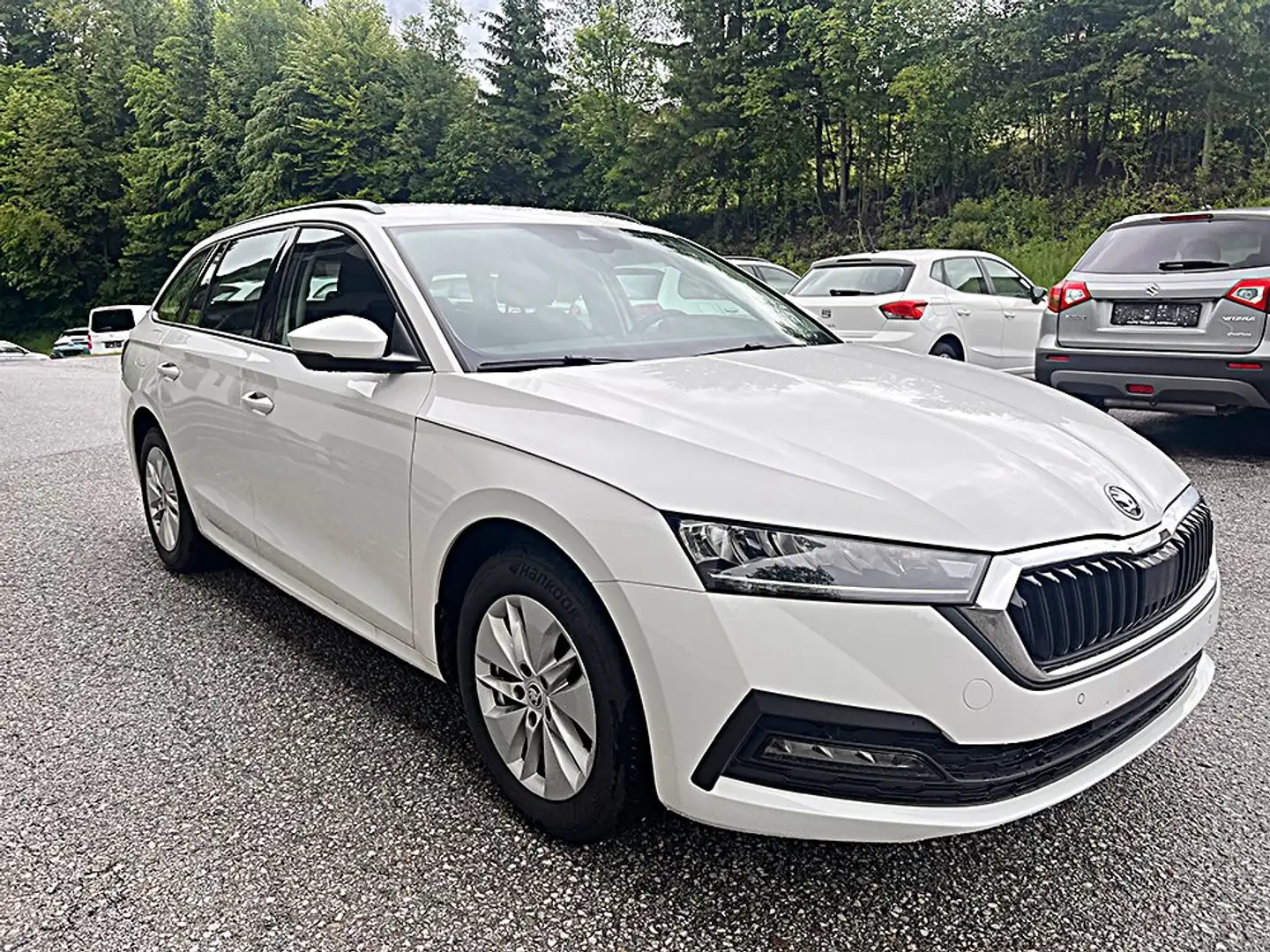 Skoda Octavia Combi 2,0 TDI Ambition Weiß - 2