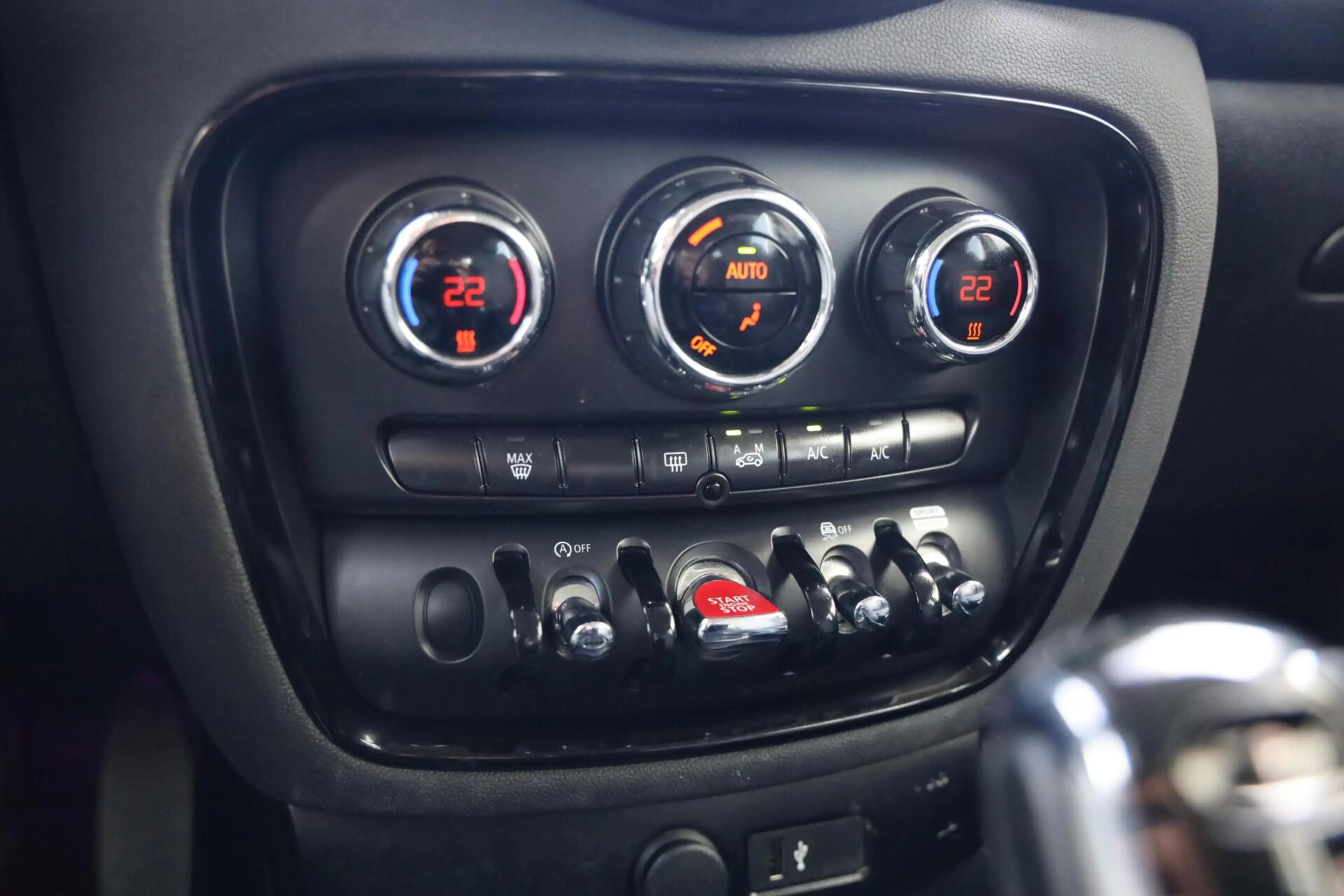 MINI One Clubman 1.5 Business Edition|Automaat|Clima|Navi|Cruise|LE — photo 12