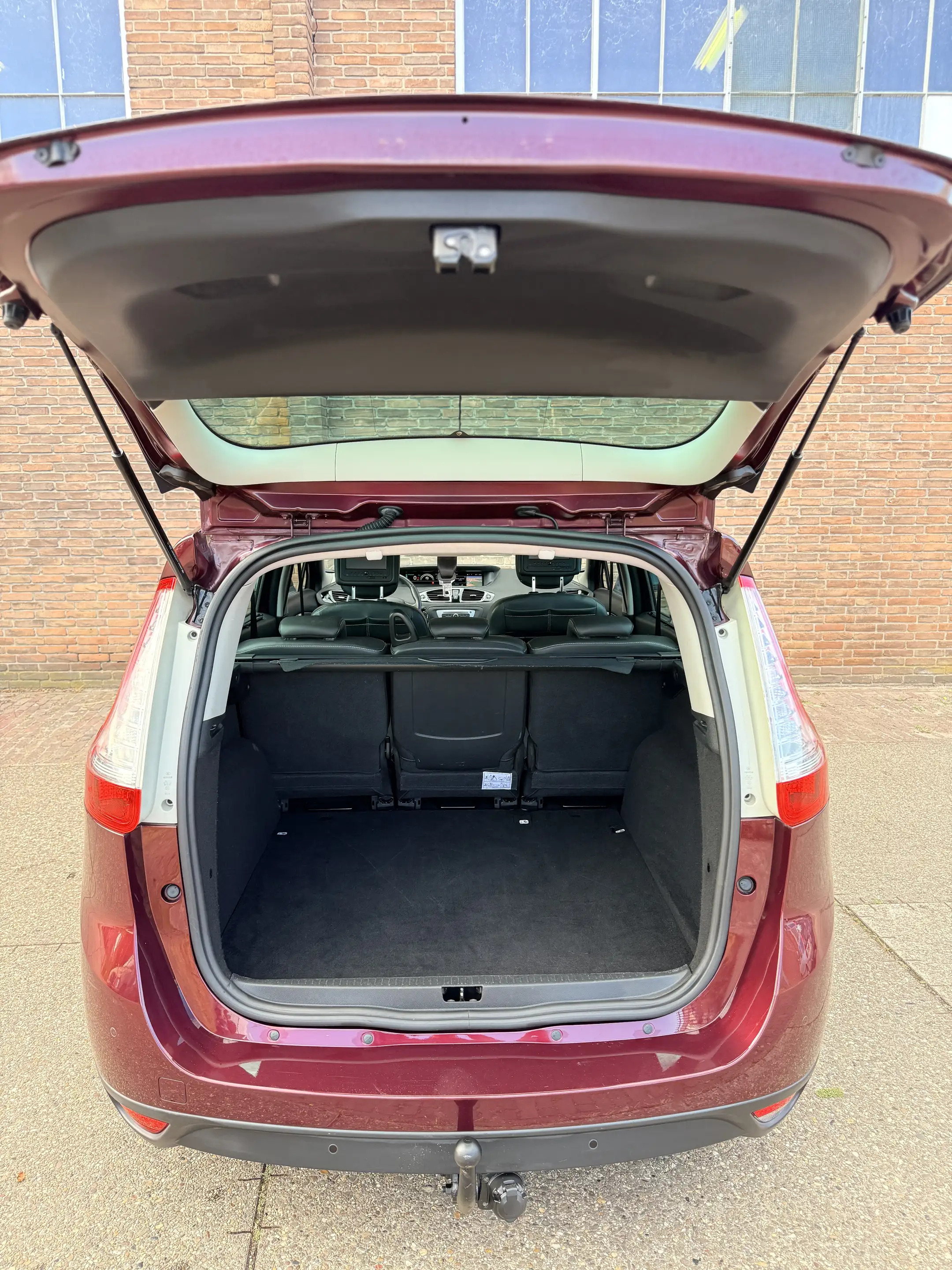 Renault Grand Scenic Série Limitée R-Cinéma·Cruise·Climate·Trekhaak·Nav — photo 10