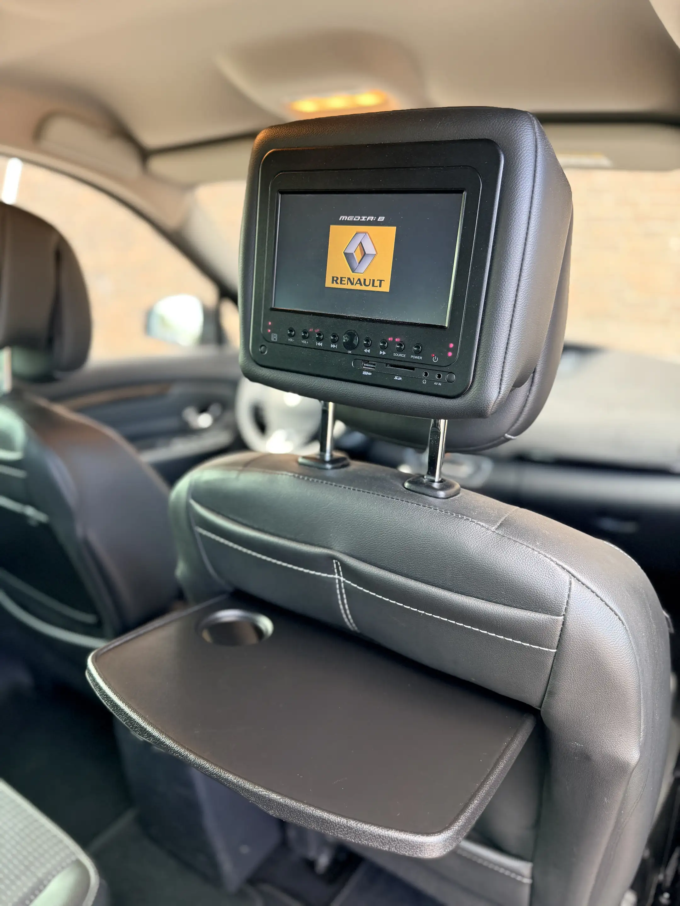 Renault Grand Scenic Série Limitée R-Cinéma·Cruise·Climate·Trekhaak·Nav — photo 28