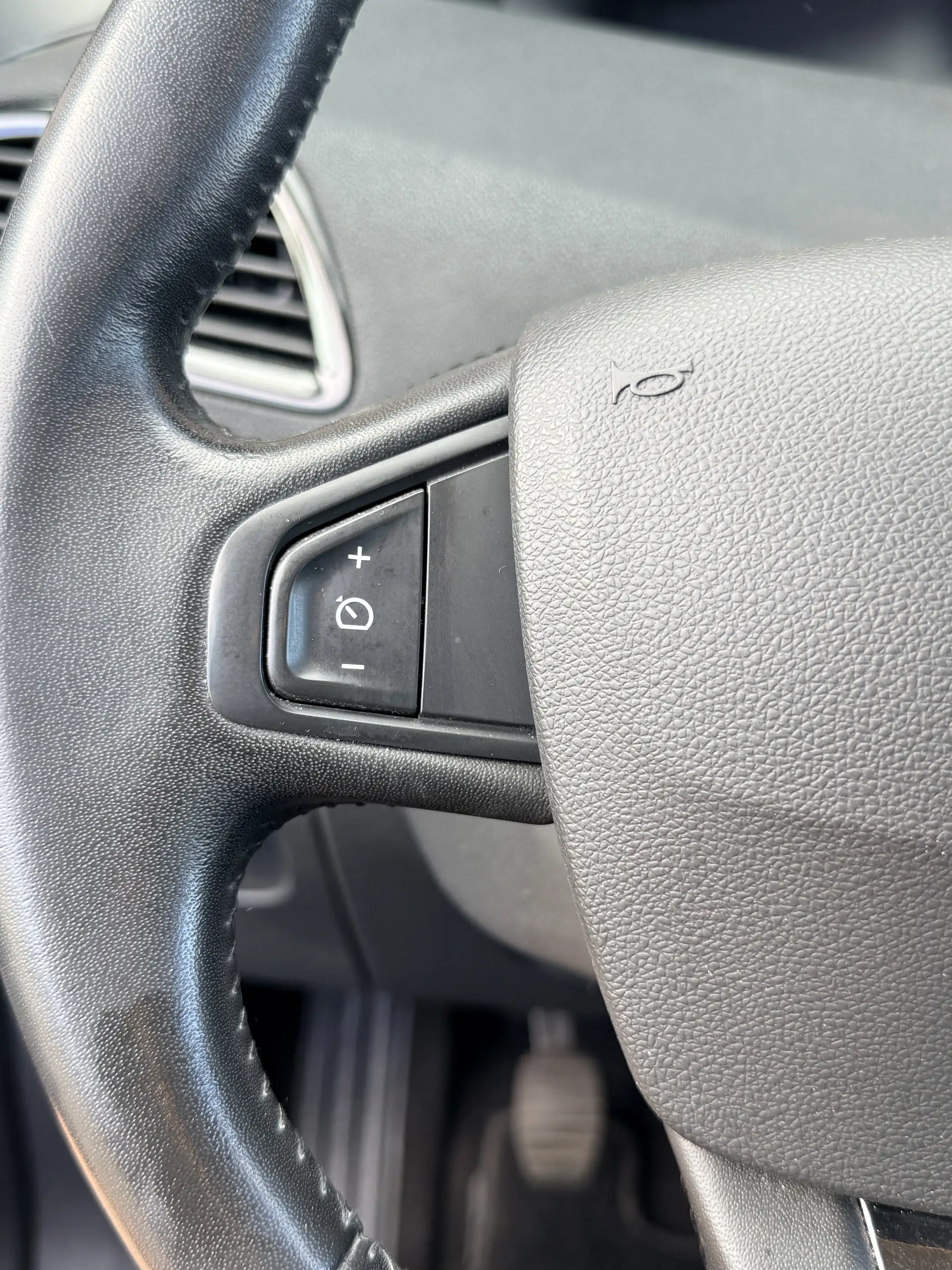 Renault Grand Scenic Série Limitée R-Cinéma·Cruise·Climate·Trekhaak·Nav — photo 19