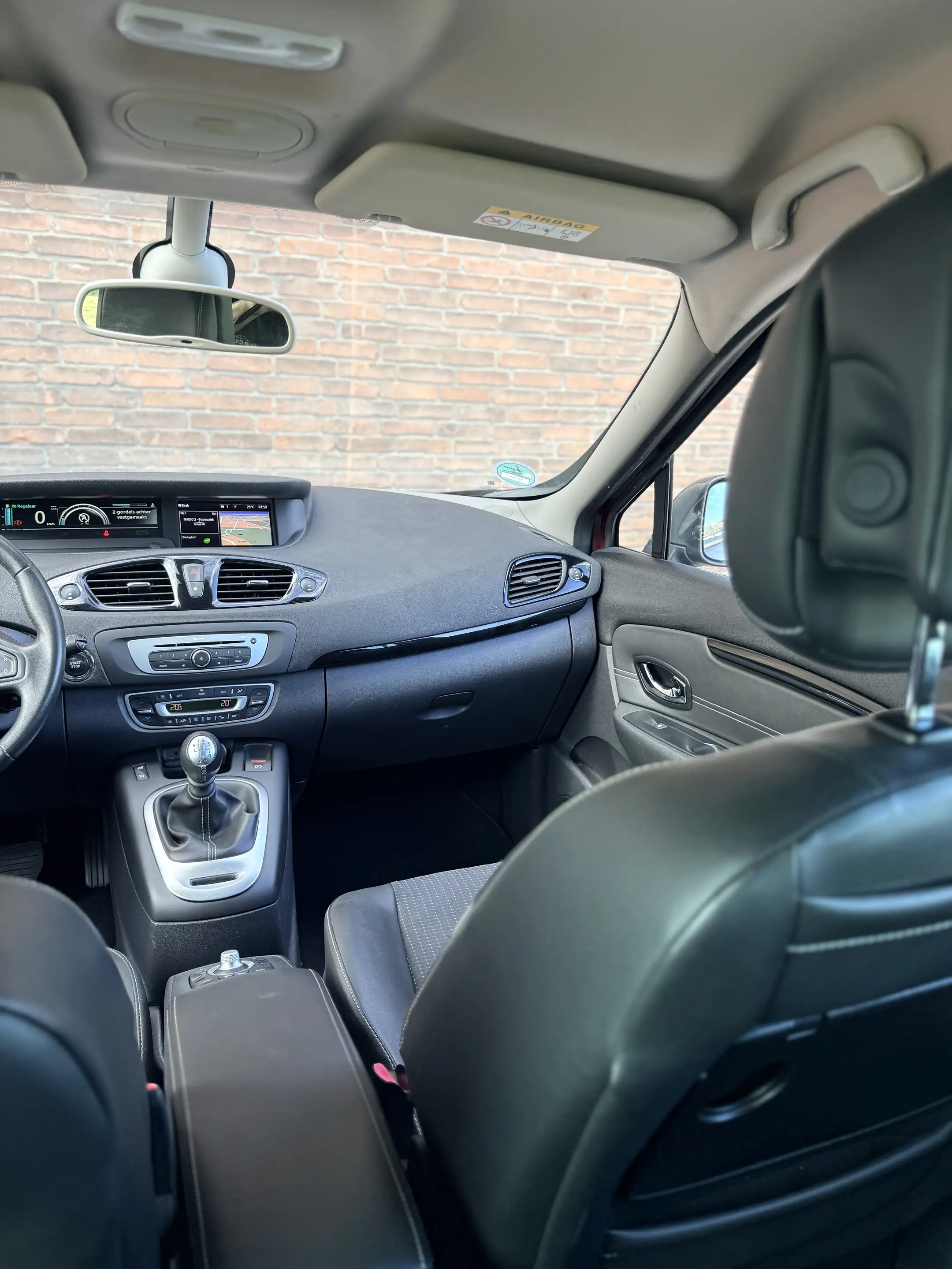 Renault Grand Scenic Série Limitée R-Cinéma·Cruise·Climate·Trekhaak·Nav — photo 35