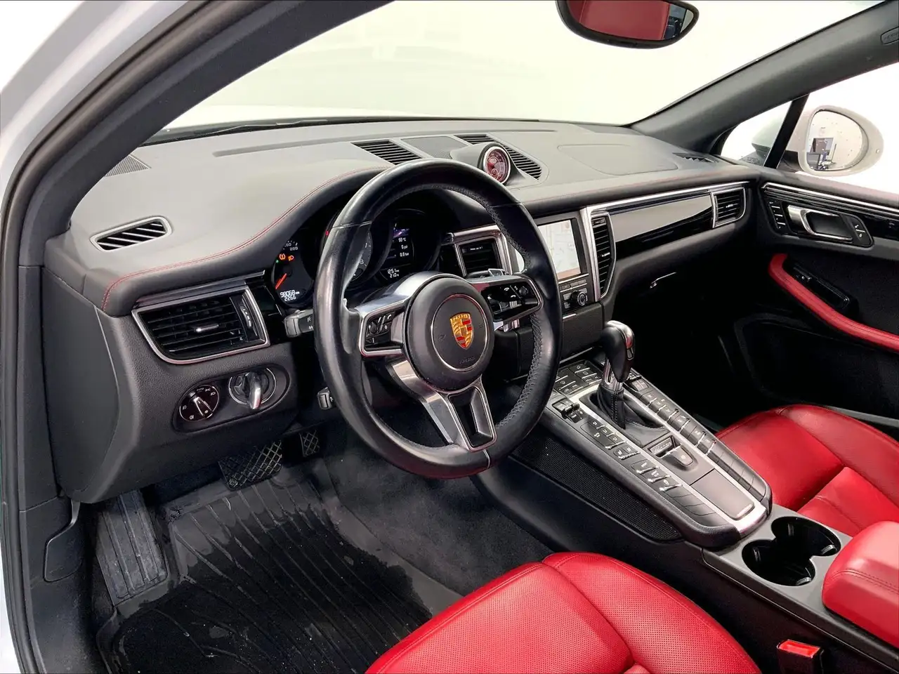 Porsche Macan снимка Porsche Macan