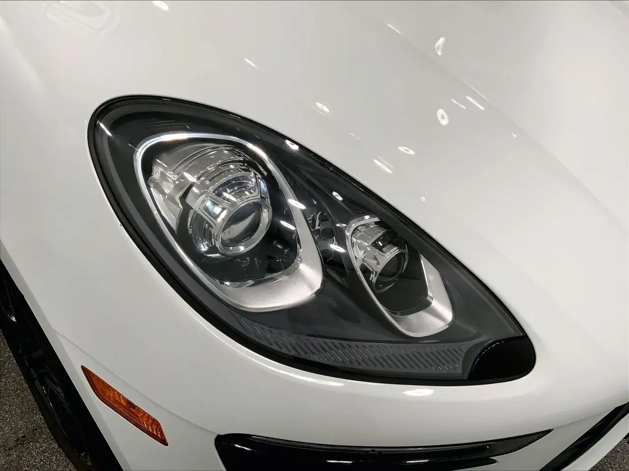 Porsche Macan снимка Porsche Macan