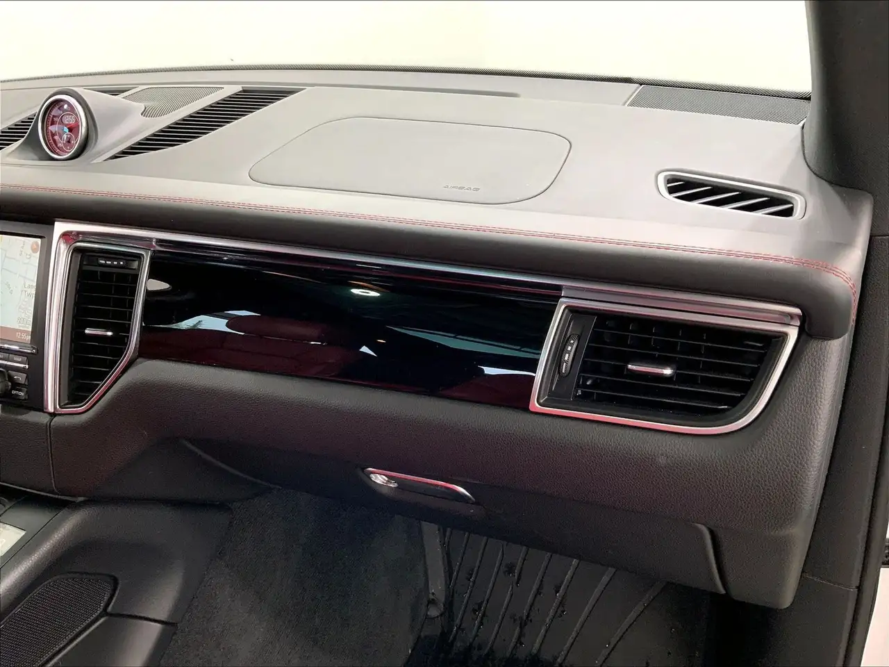 Porsche Macan снимка Porsche Macan