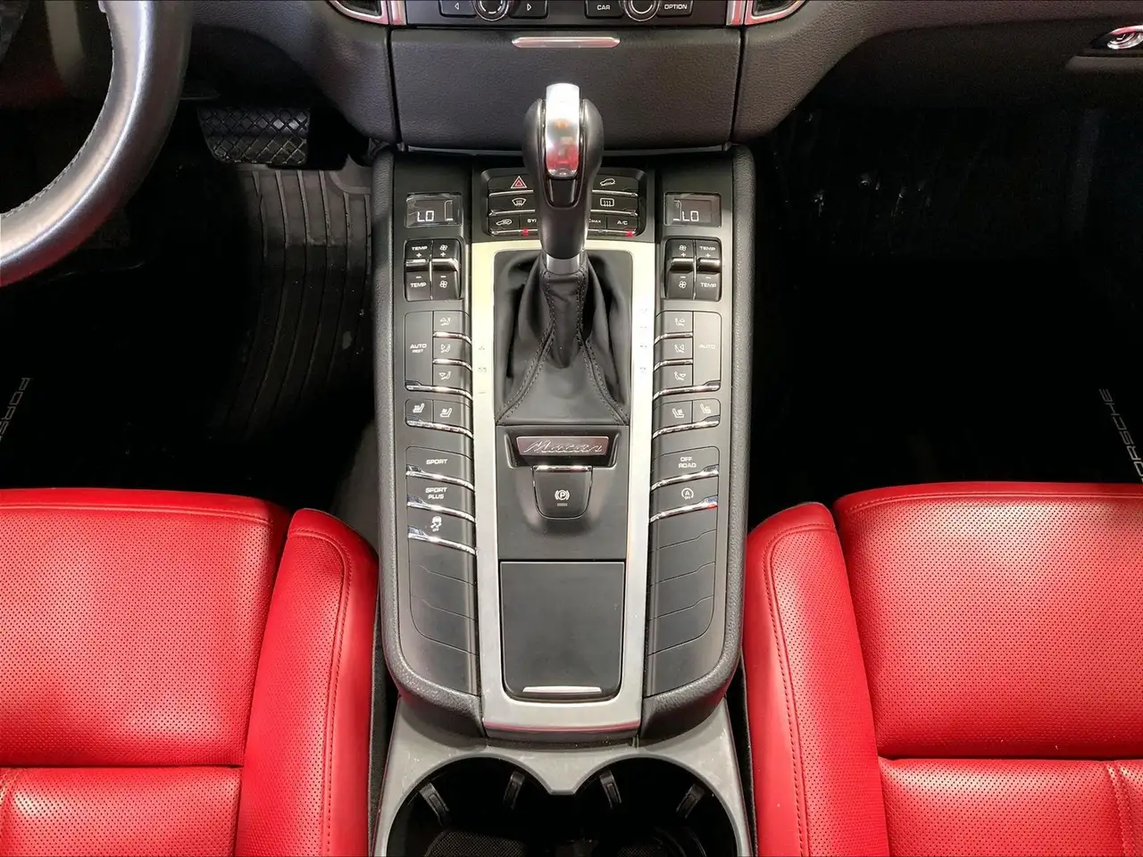 Porsche Macan снимка Porsche Macan