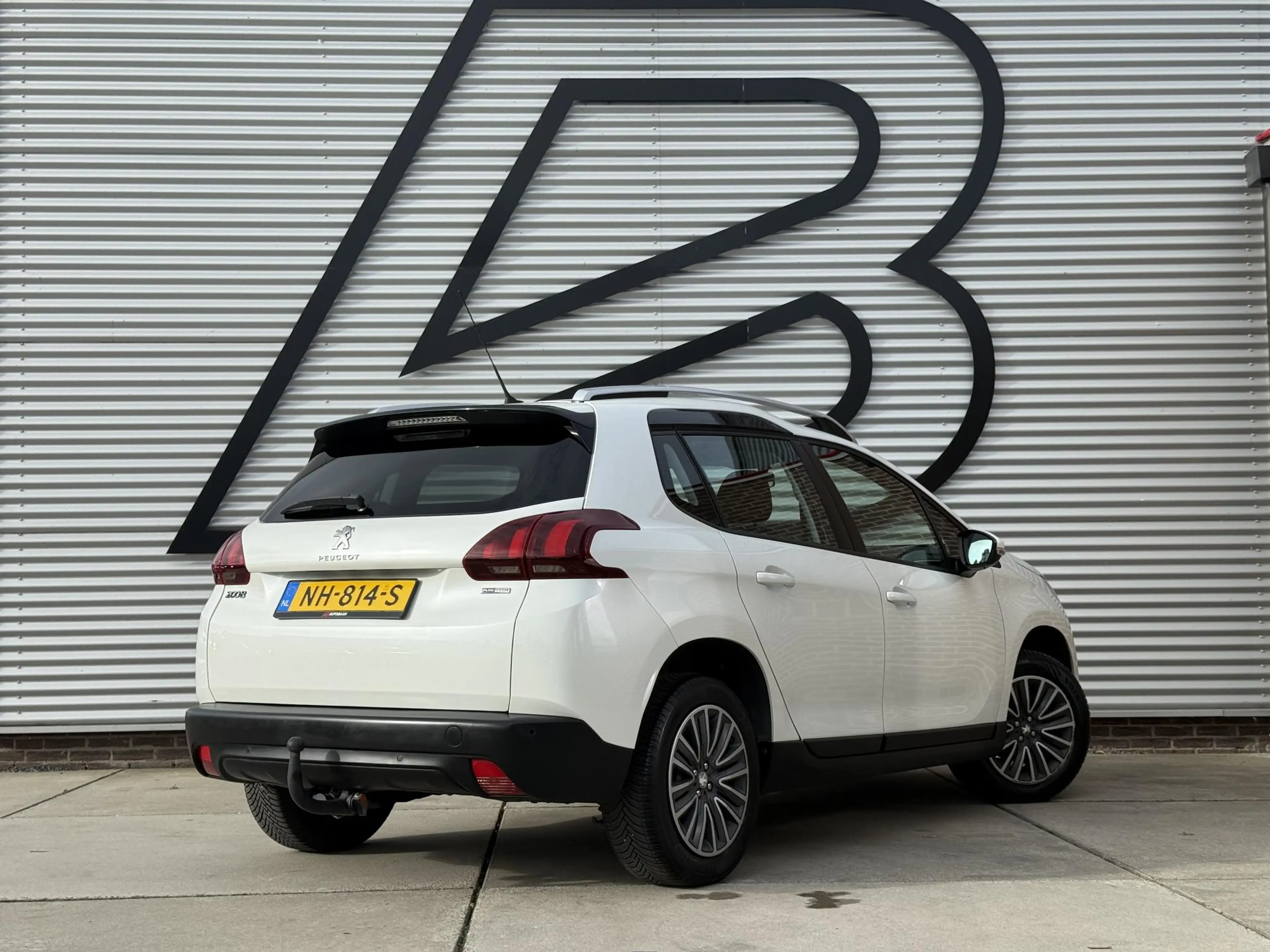 Peugeot 2008 1.2 PureTech Blue Lion 2e Eigenaar|Pano|Navi|Carpl — photo 3