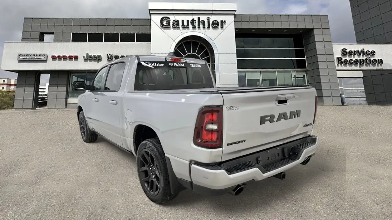 RAM 1500 снимка RAM 1500