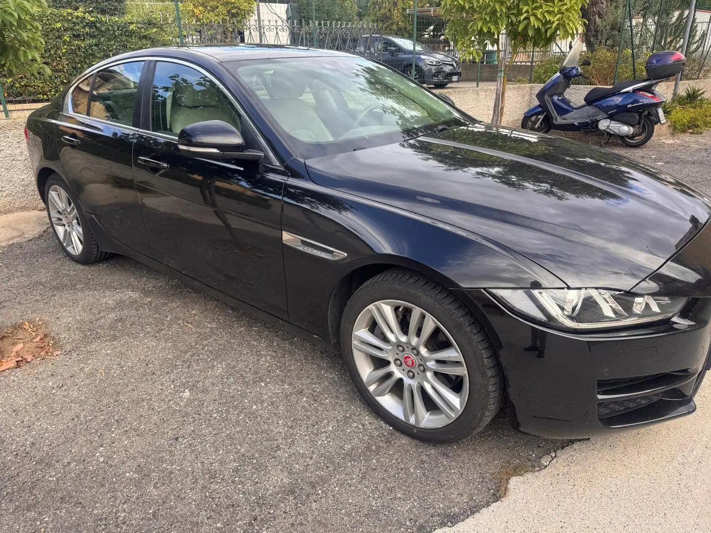 Jaguar XE XE 2.0d Pure Business edition awd 180cv auto Nero - 1