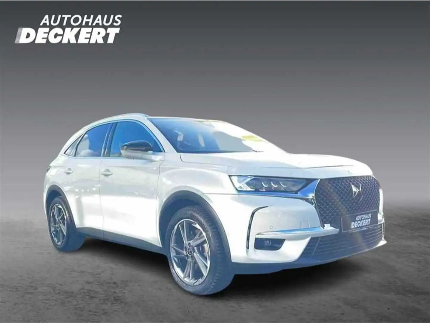 DS Automobiles DS 7 Crossback E-Tense Hybrid 4x4 300 So Chic S&S Weiß - 2