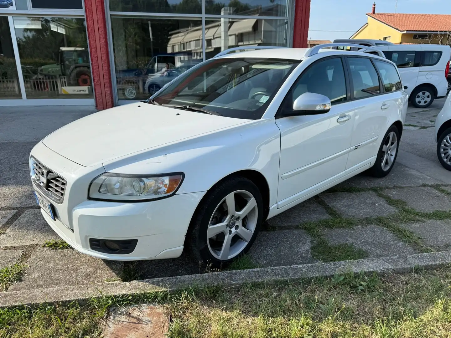 Volvo V50 V50 1.6 d2 drive R-design 115cv NEOPATENTATI Blanc - 2