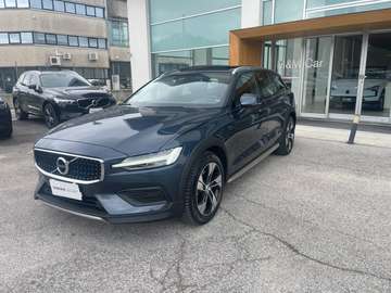 V60 Cross Country 2.0 b4 Business Pro awd auto
