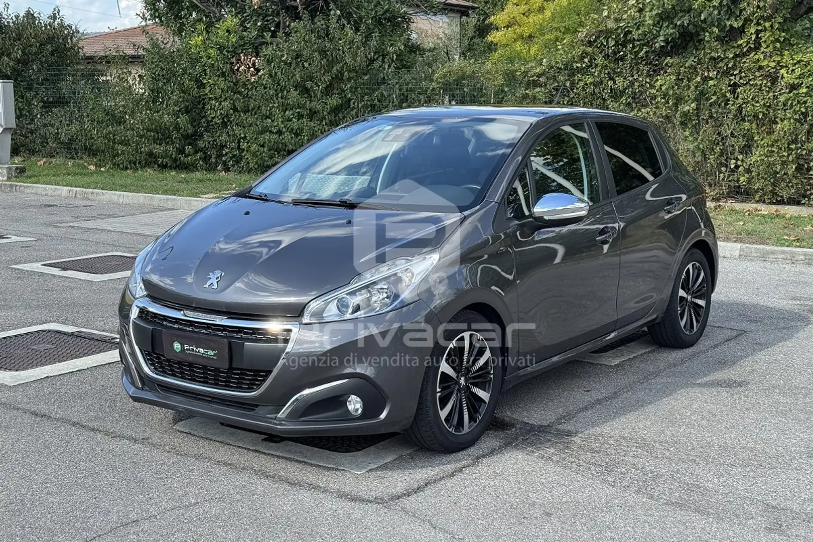 Peugeot 208 BlueHDi 100 S&S 5 porte Signature Argent - 1