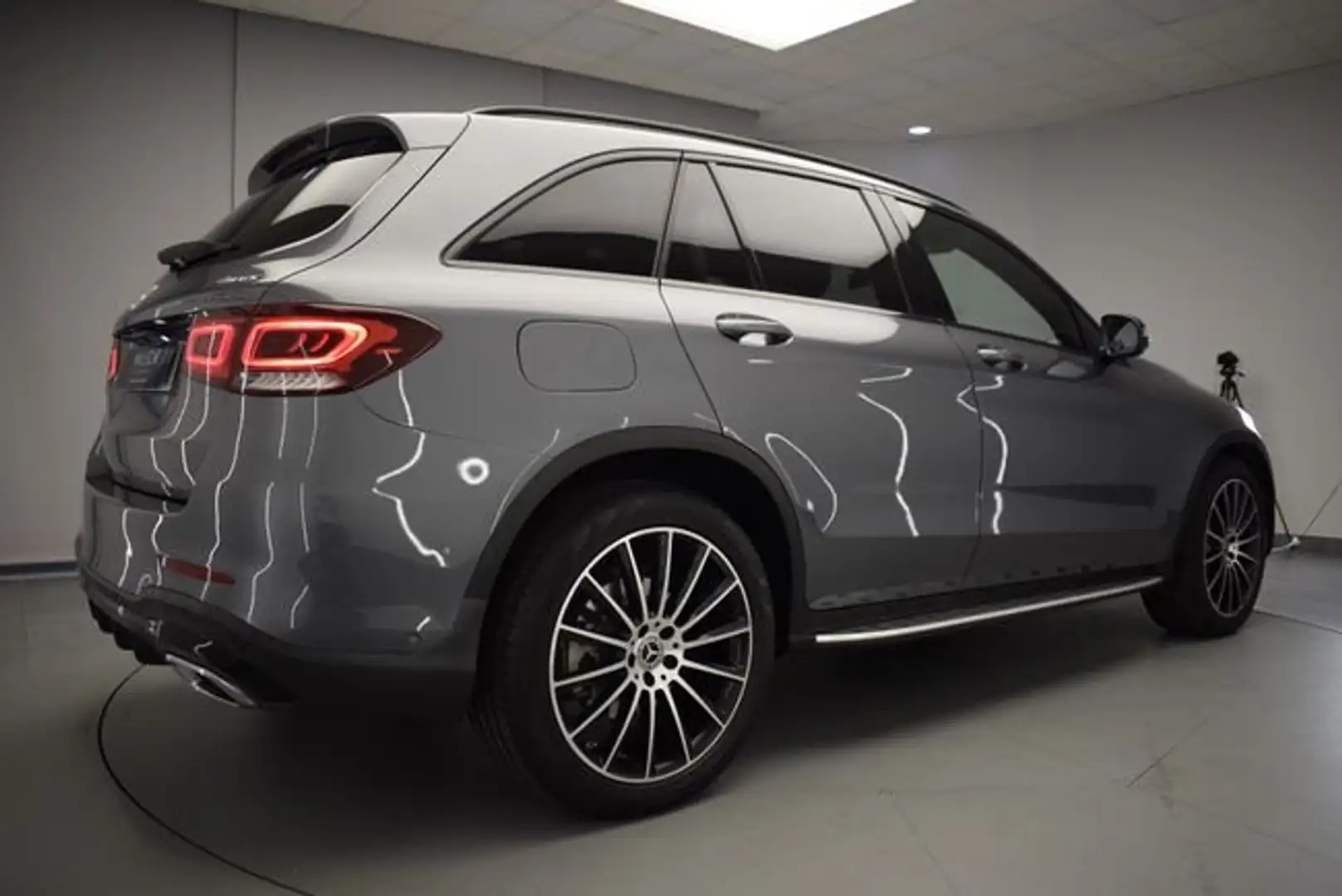 Mercedes-Benz GLC 200 4MATIC Gris - 2