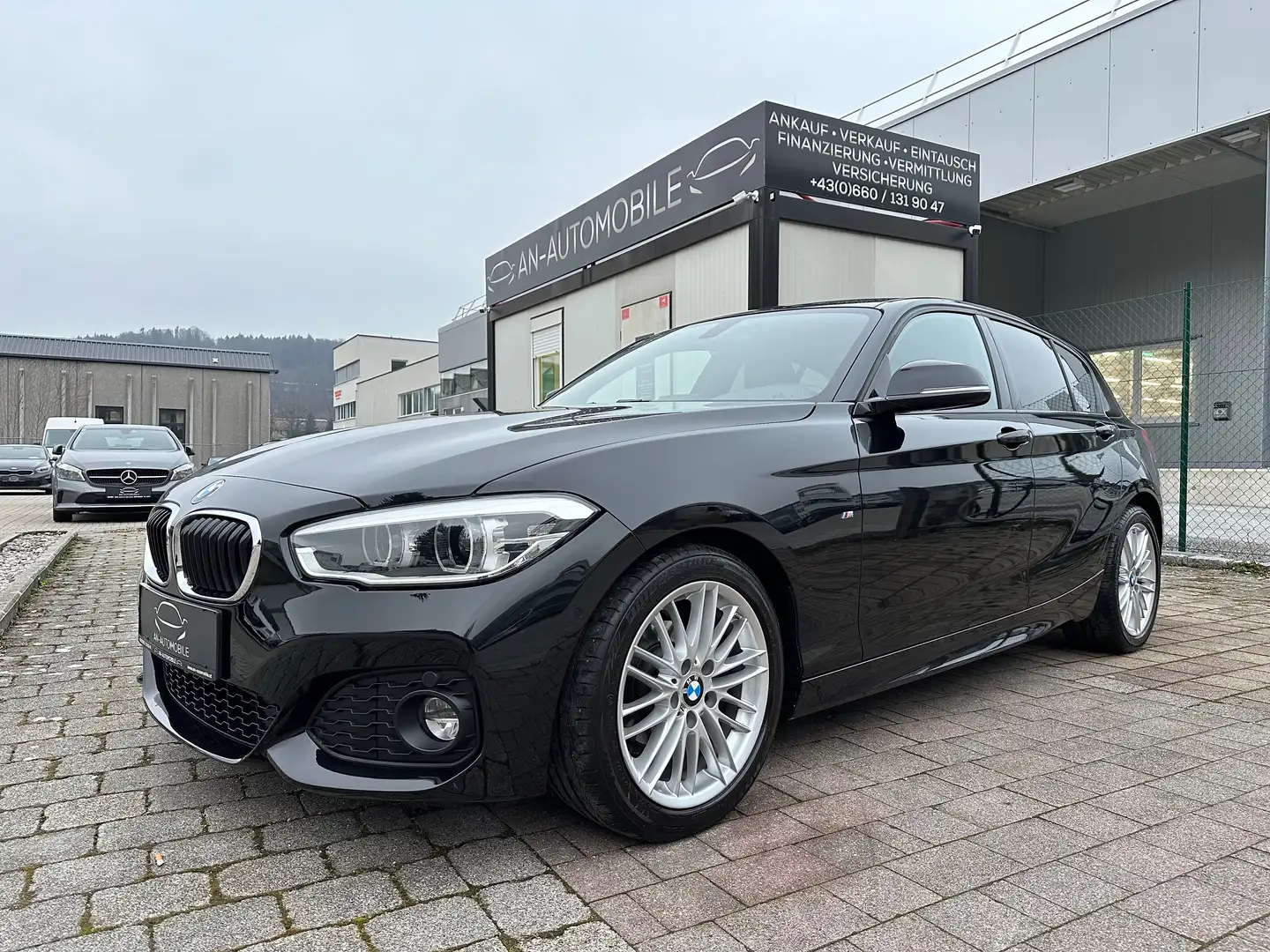 BMW 116 i M-Paket Finanzierung möglich Schwarz - 1