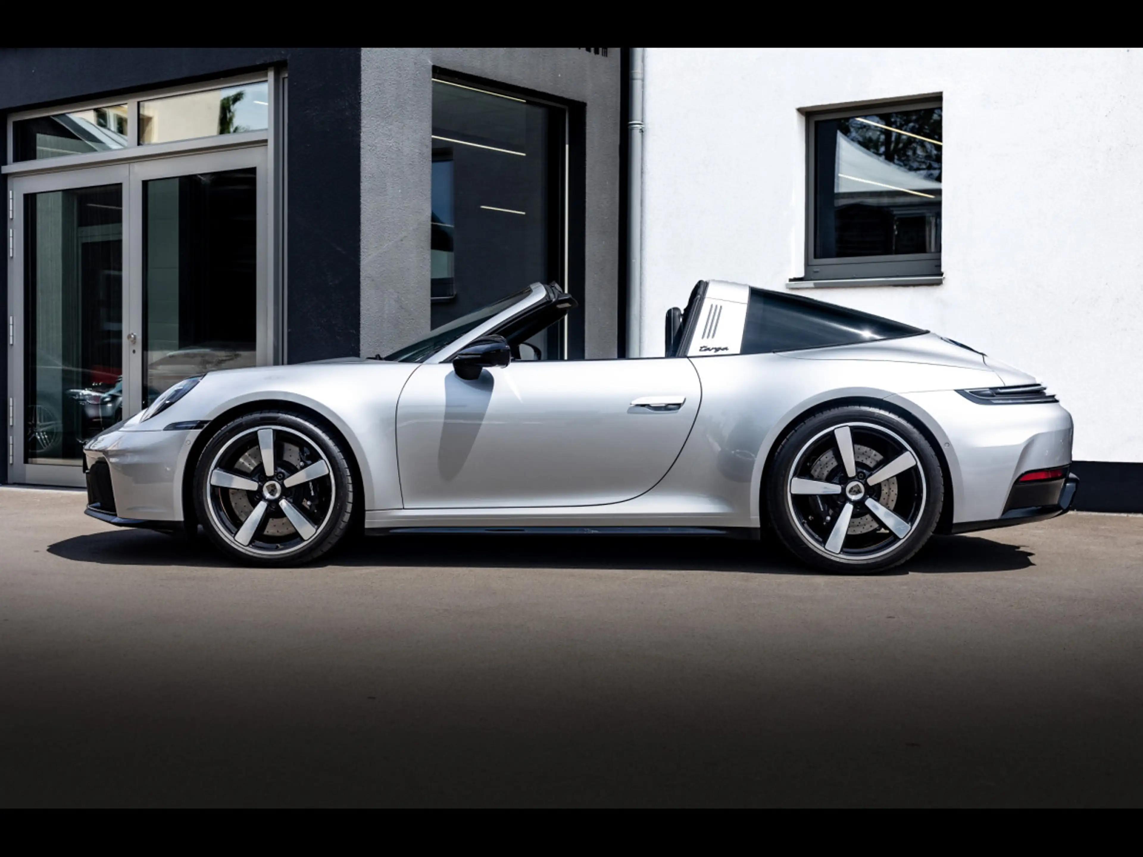 Porsche 911 992.2 TARGA 4 GTS PDK°BLACK SPORT DESIGN°LIFT°360 — photo 2
