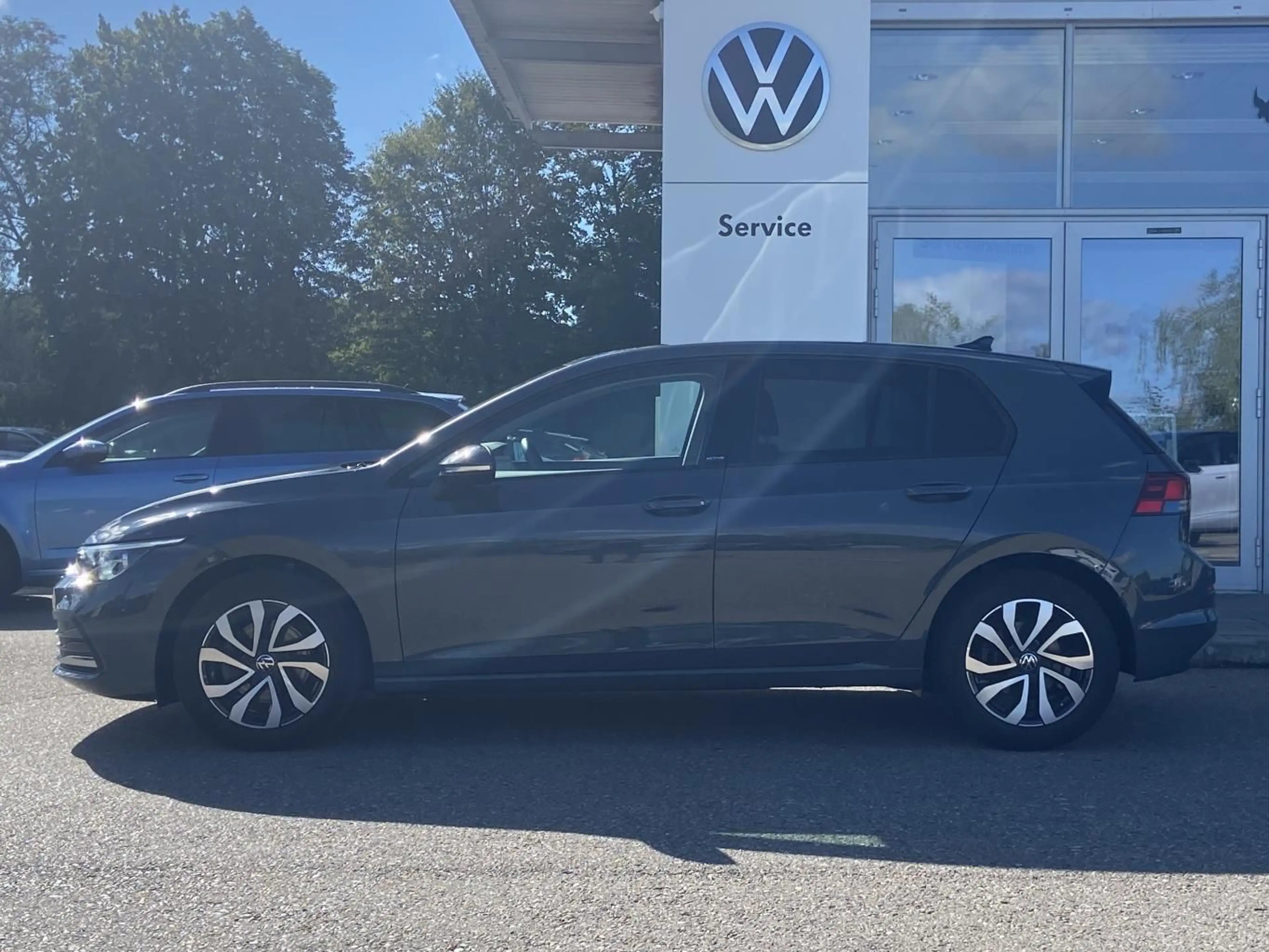 Volkswagen Golf 1.5 TSI Active STANDHEIZUNG+HEAD-UP+ACC+APP — photo 2